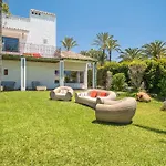 Beachfront Andalusian Semesterbostad