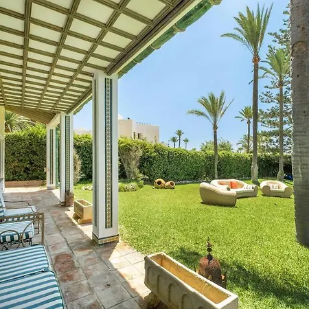 Beachfront Andalusian 펜션