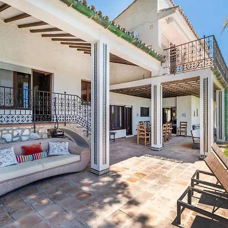 Ferienhaus Beachfront Andalusian *