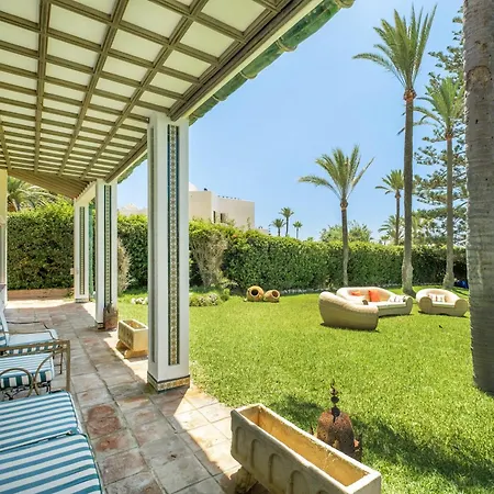 Beachfront Andalusian Ferienhaus Marbella